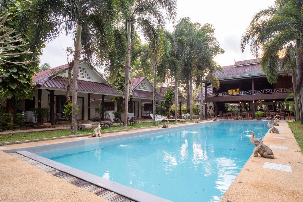 Capital O 834 Iyara Resort & Spa Koh Chang Exterior foto